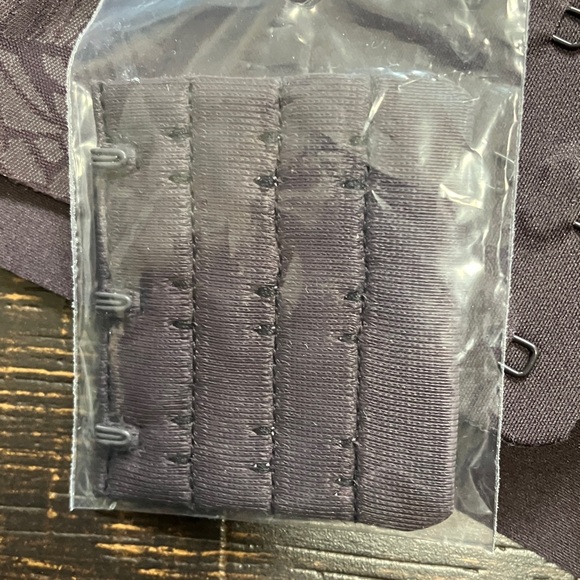 NWT Dark Purple Patterned Seamless Wireless Bra - Picture 10 of 11